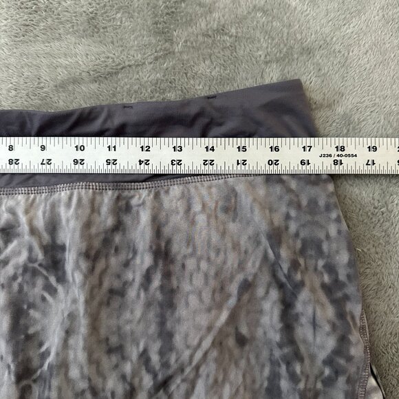 Lululemon Run Speed Skirt Skort Women's size 10 Shorts Gray Pattern Tennis - Picture 7 of 8